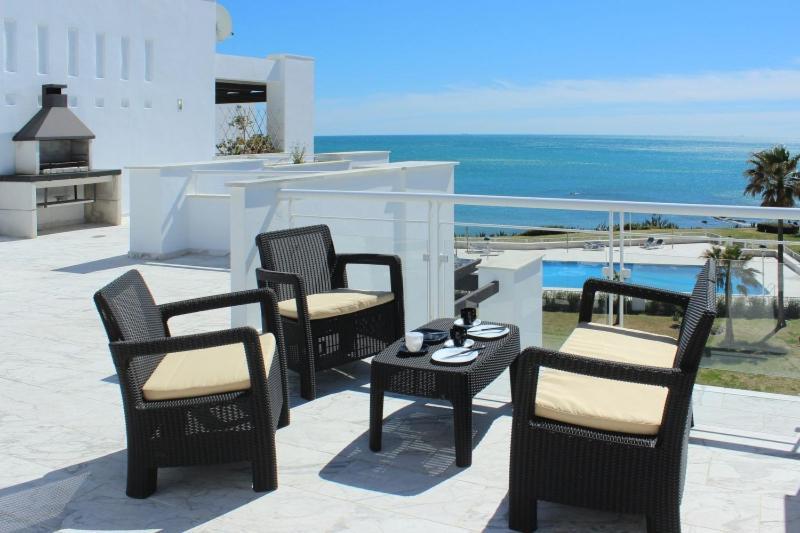 Casares Del Mar Luxury Apartments Penthouse With Beach Access Exterior foto