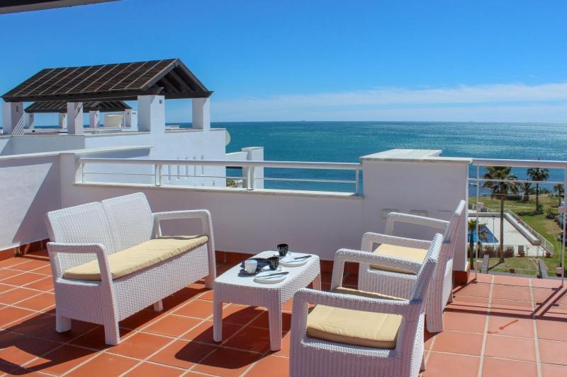 Casares Del Mar Luxury Apartments Penthouse With Beach Access Exterior foto