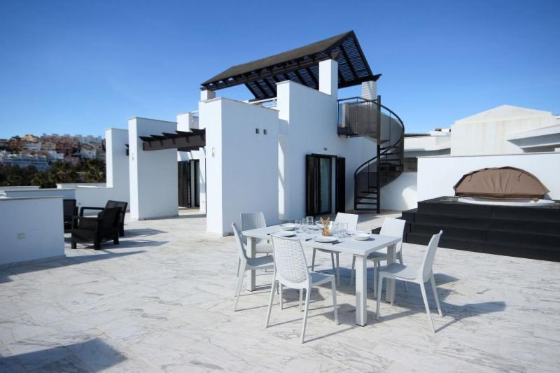 Casares Del Mar Luxury Apartments Penthouse With Beach Access Exterior foto