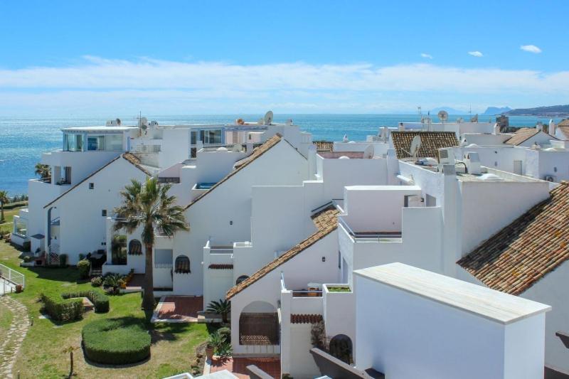 Casares Del Mar Luxury Apartments Penthouse With Beach Access Exterior foto